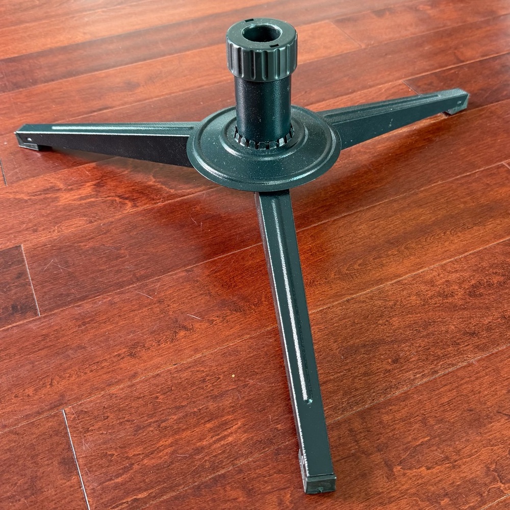 Green Metal Christmas Tree Stand